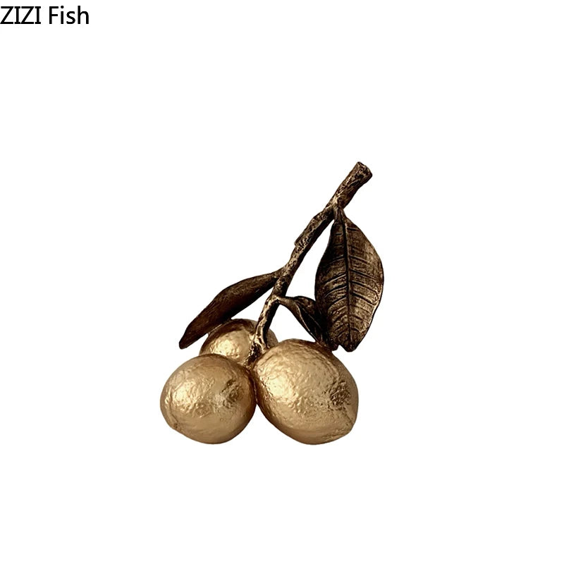 פסל לימונים מוזהב